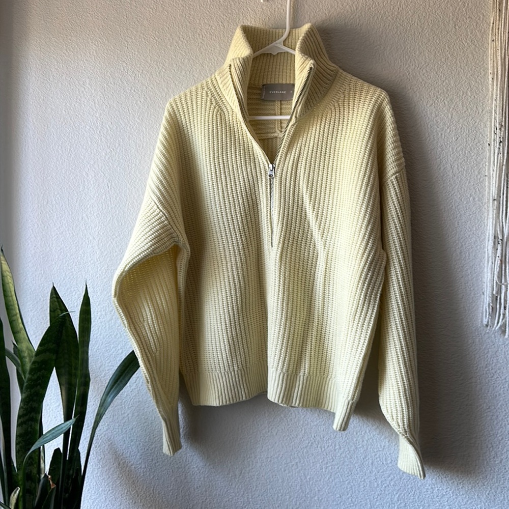 Everlane Women's Sweater in Light Yellow